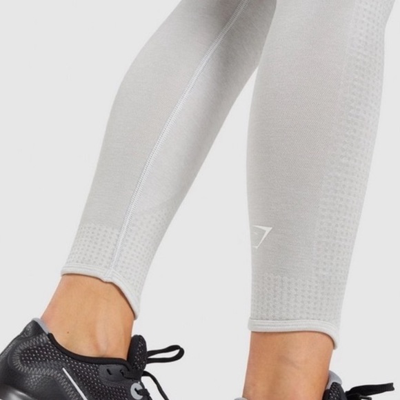 Gymshark Light Grey Leggings - Picture 2 of 6